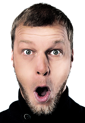 男性の顔アップ